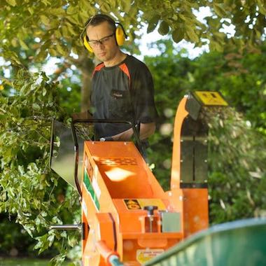 Eliet broyeur de végétaux pour parc et jardin